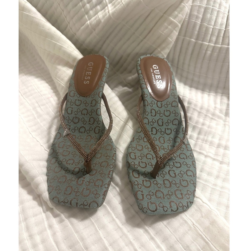 Y2K Guess Mayan Rhinestone Thong Strap Kitten Heels Teal Brown Logo 7.5 Flp Flop